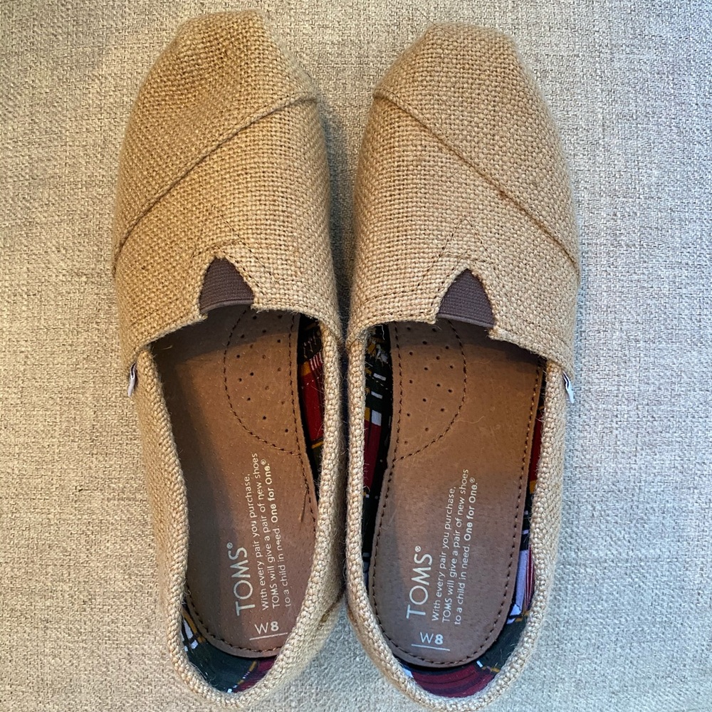 Tom’s Classic Natural Burlap Slipons